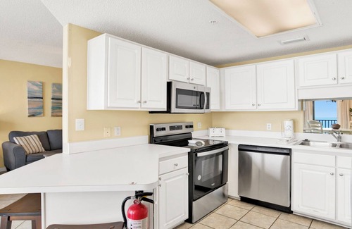 Orange Beach East Condo | Phoenix X 1BR Beachfront, Next to FloraBama!