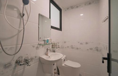 Da Lat House | Phong Cách Hiện Đại - View Nhà Lồng Về Đêm