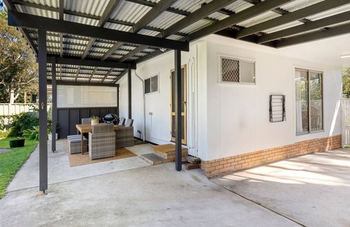 Callala Beach Cottage | Piccolo Cottage - Firepit - 4 Mins Walk to Beach