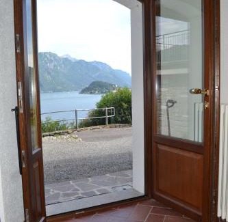 Menaggio Apartment | Piccolo Girasole