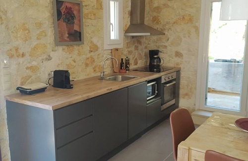 Linia Villa | "Piccolo Paradiso", Elegant Stone villa, sleeps 6 (2 bedrooms), near Issos beach