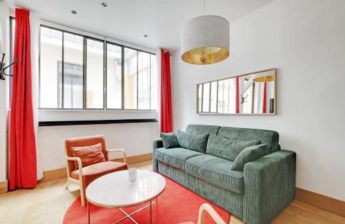 Quartier des Grandes-Carrieres Apartment | Pick A Flat's Apartments in Montmartre - Rue des Cottages
