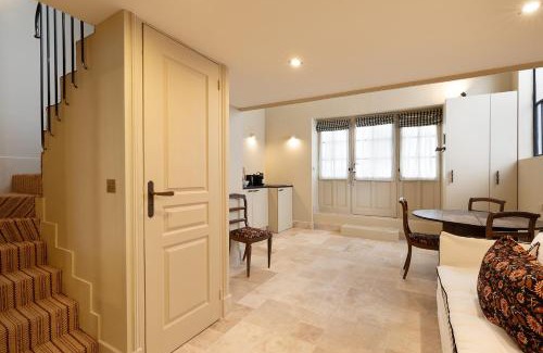 Saint-Thomas-d'Aquin Apartment | Pick A Flat's House in Saint-Germain des Près - Impasse Paul Louis Courier