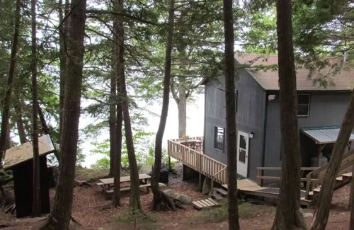 Lincoln Cabin | Picturesque Lakeside Bunkhouse in Maine