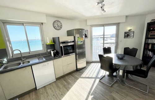 Port-Louis Apartment | Pieds Dans L'eau T3 Top Cosy - Face à la mer