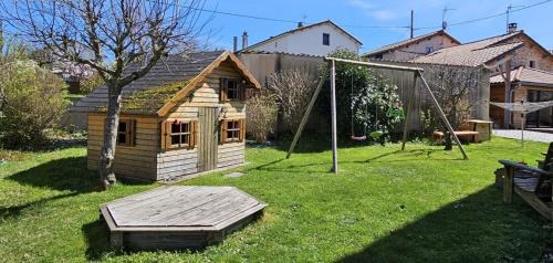 Usson-en-Forez House | Pierres et souvenirs