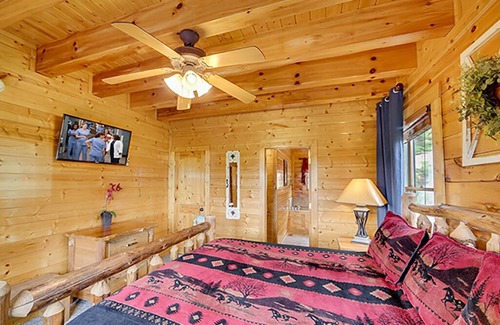 Gatlinburg - Pigeon Forge Cabin | Pigeon Forge - Award Winning Views - 4 Bedroom - Sleeps 16