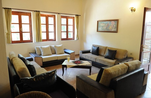 Vouvopotamos Hotel | Piges Hotel at Acheron Springs