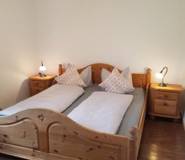 Meschede Apartment | Pilgrims "Elfriede"- freundliche Unterkunft