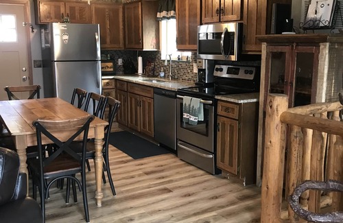 Estes Park House | Pine Cone Cabin, Walk to Town, Private Location, Hot Tub, Wood FP