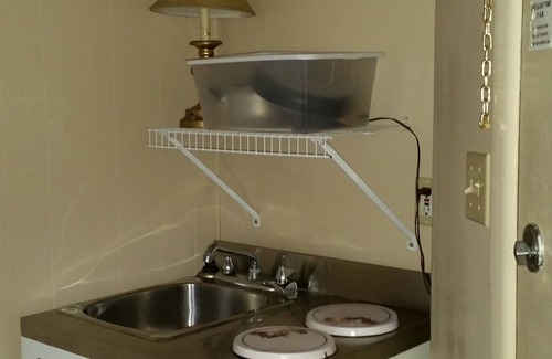 Penobsquis Hotel | Pine cone Motel