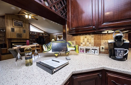 Karnack House | Pine Island Paradise on Caddo with Generator