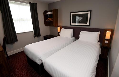 Dunbar Hotel | Pine Marten, Dunbar by Marston's Inns