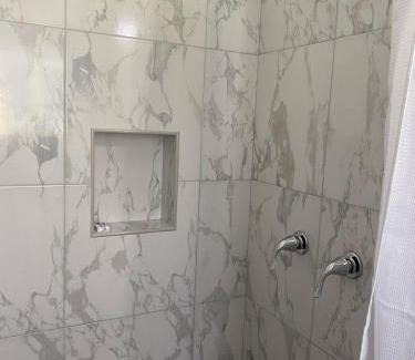 Ocho Rios Hotel | Pineapple Court Hotel