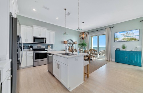Gulf Shores House | Pineapple Paradise by GSVR | Stunning Beachfront Escape w/Heated Pool + FREE Activities/Golf