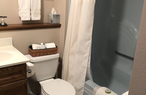 Baraboo Resort | Pinehaven Room near Devils lake and Wisconsin Dells