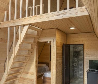 Tsromi Cabin | Pinehouse Urtkhva in Surami