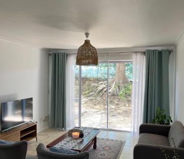 Pinelands Apartment | Pinelands Self Catering Apartment