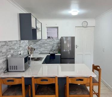 Pinelands Apartment | Pinelands Self Catering Apartment