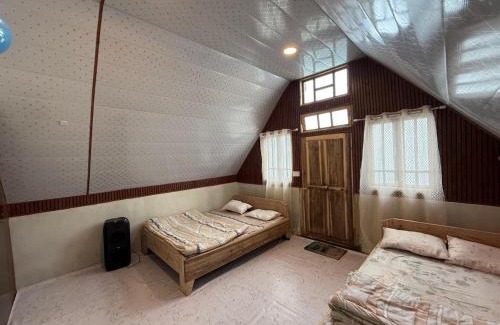 Darjeeling House | Pines and Beyond cottage