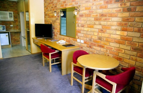 Shepparton Hotel | Pines Country Club Motor Inn