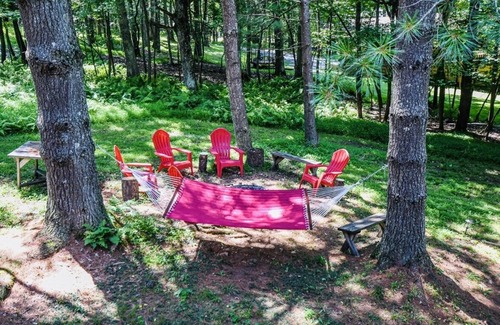 Sky Valley Cabin | Piney Bear Cabin in Deep Creek Lake, MD - DOG FRIENDLY