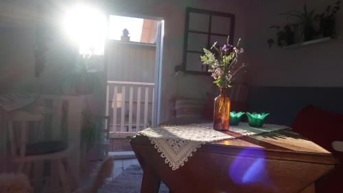 Granna House | Pinglans bakficka