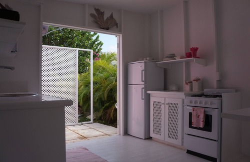 Sunset Crest Cottage | PINK COTTAGE - CHATTEL STYLE - BUILD 2015 - GREAT LOCATION ON THE WEST COAST