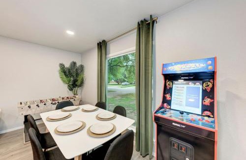 Johnston Terrace House | Pink Fun Home - Minutes to Downtown-AUS