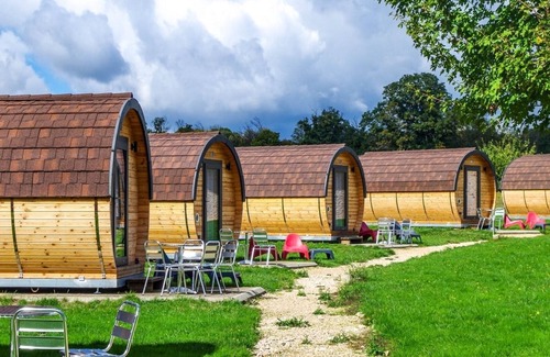 Lugny Cabin | Pinot Noir, Domaine Joseph Lafarge