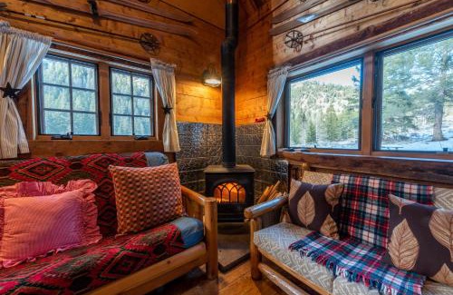 Crested Butte Resort | Pioneer Guest Cabins