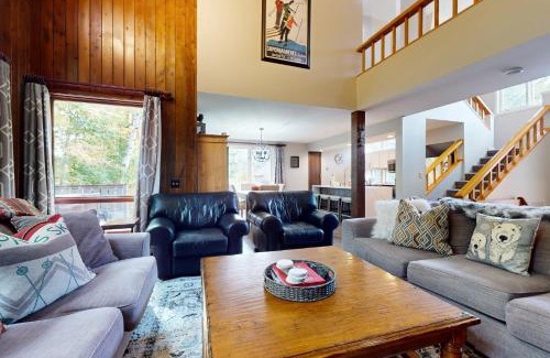 Stratton Mountain House | Piper Ridge B15
