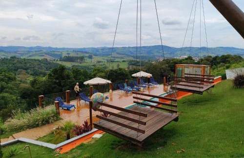 Bueno Brandao Cabin | Pirâmide Quéops, Vila Mágica