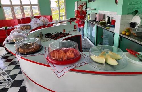 Bueno Brandao Cabin | Pirâmide Quéops, Vila Mágica