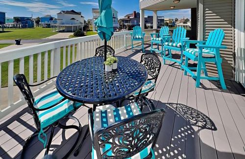 Pirates Beach House | Pirates View Of The Sea