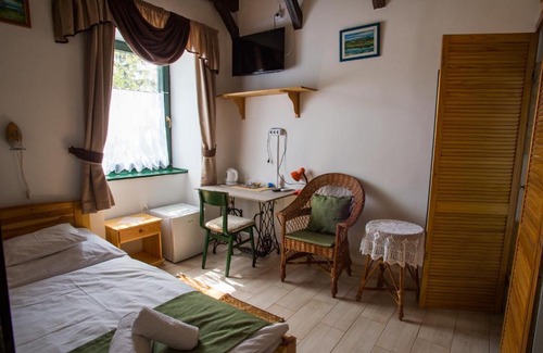 Poroszlo Bed & Breakfast | Piros Ponty Panzió