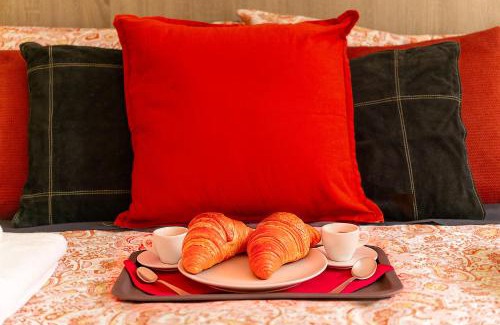 Pisa City Centre Apartment | PISA CENTER - FREE WIFI & AC - 10min PISA TOWER - DIMORA DEL MERCANTE