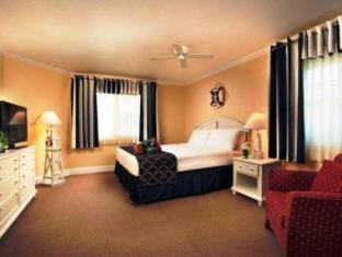 Motel District Hotel | Pismo Lighthouse Suites