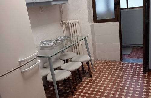 Camino de Ronda Apartment | Piso Amplio, Cómodo y Céntrico Para que Hagas Turismo a tu Ritmo