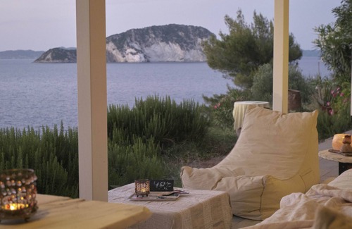 Kerion Cottage | Pitsimenti- that seaside cottage by Marathonisi islet