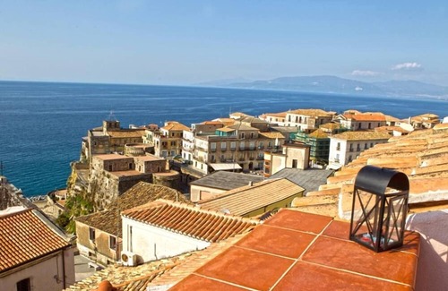 Pizzo House | Pizzo Calabro: A character home with an unforgettable view