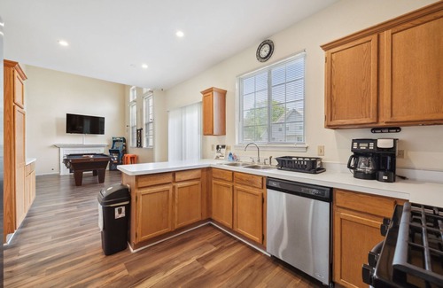 Fox Valley House | Plainfield FHS Rental - Metcalf Ctn