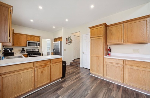 Fox Valley House | Plainfield FHS Rental - Metcalf Ctn