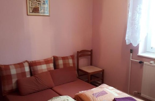 Kiskunfelegyhaza Apartment | PLATÁN APARTMAN