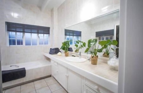 Welgemoed House | Plattekloof Views - Adults Only