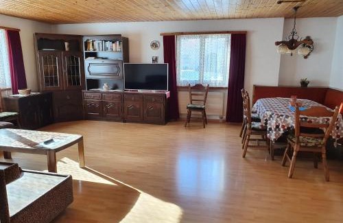 Tschierv Apartment | Plaun Grond