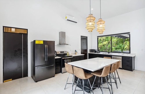 Playa Grande Villa | Playa Grande Oasis | Walk to the Beach | Sleeps 10