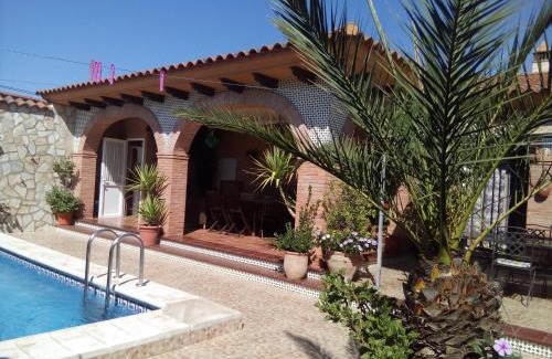 Jerez de los Caballeros House | Plaza del Pacifico La Bazana