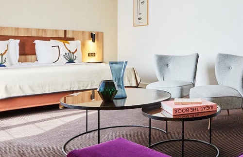 Porte-Dauphine Hotel | Plaza Tour Eiffel Hotel - 4 Star Hotel at a Discountnnnn