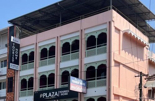 Kannur Hotel | Plaza Tourist Home